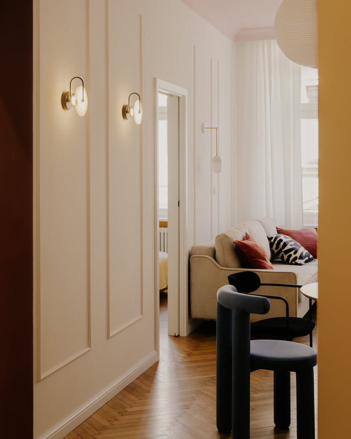 Classic elegance with a touch of modern design, i.e. an apartment in a 14th-century tenement house