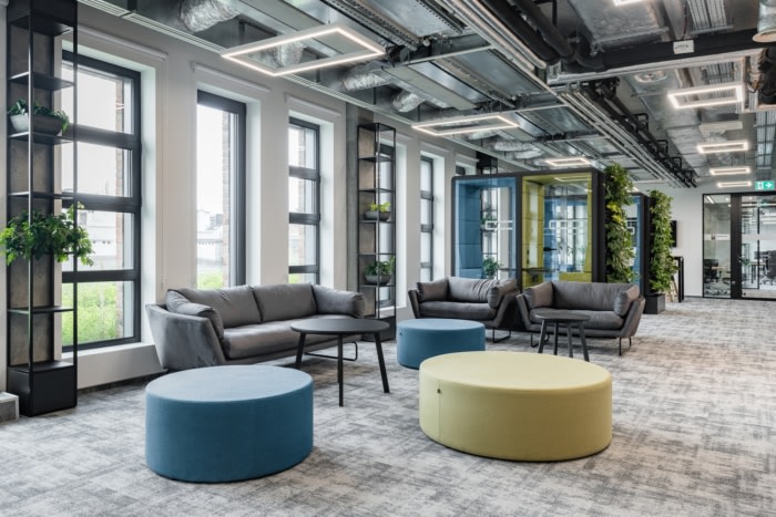 OPTISOFA x Raiffeisen Bank International